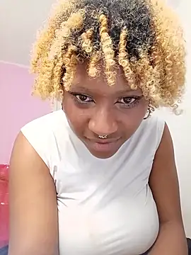 EvonyFoxxx online show from 04-11-26, 02:49