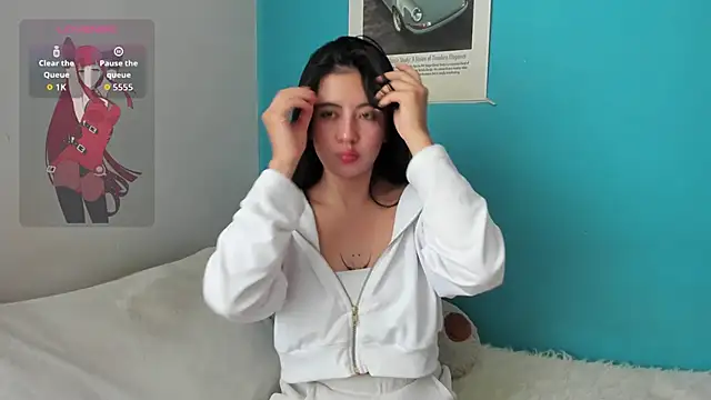 Snapshot of -EMILY_SWAN- chatting on 11-14-25, 09:02 -EMILY SWAN- online show from 11-14-25, 09:02