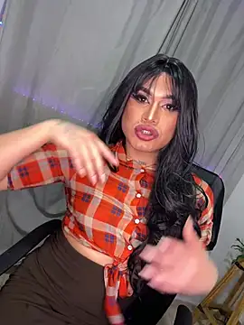 Snapshot of melani_ferraraa_ chatting on 06-13-26, 05:16 melani ferraraa online show from 06-13-26, 05:16