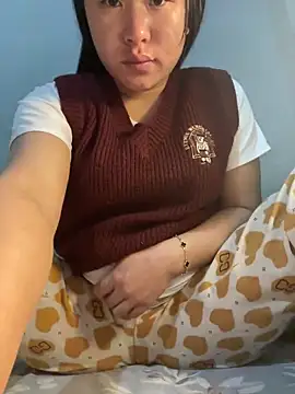 Snapshot of lylyyou chatting on 12-03-25, 11:36 lylyyou online show from 12-03-25, 11:36