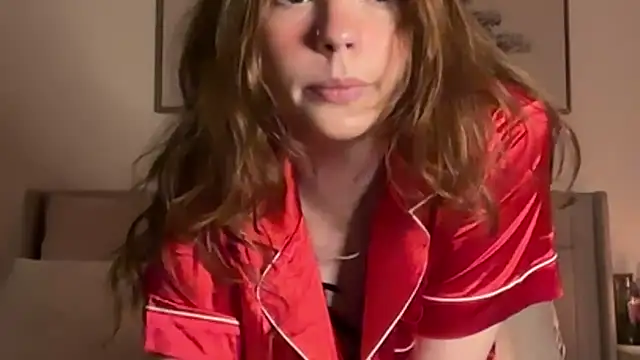 juliaraee online show from 12-15-25, 03:44