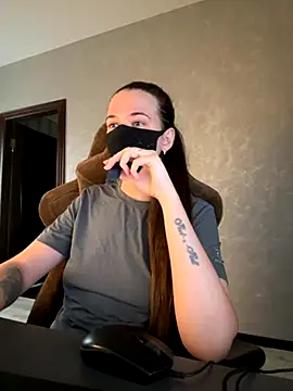 Snapshot of ZlatoslavaLo chatting on 11-12-25, 06:14 ZlatoslavaLo online show from 11-12-25, 06:14