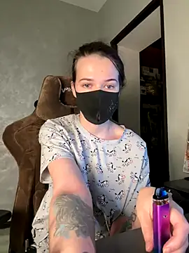 Snapshot of ZlatoslavaLo chatting on 11-15-25, 05:38 ZlatoslavaLo online show from 11-15-25, 05:38