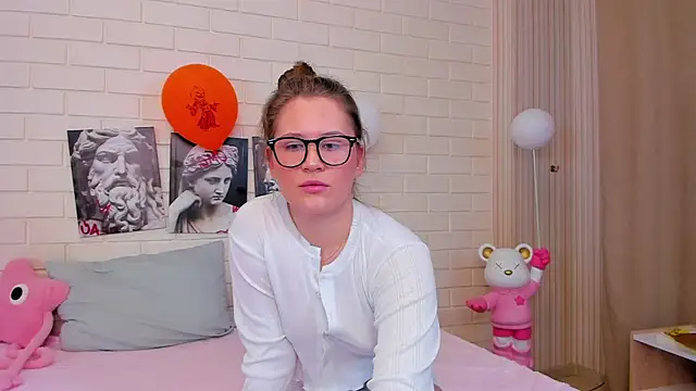 Snapshot of Tinky_kinky chatting on 11-16-25, 11:38 Tinky kinky online show from 11-16-25, 11:38