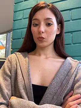 Snapshot of LilluKatten chatting on 11-07-25, 01:11 LilluKatten online show from 11-07-25, 01:11