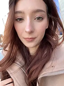 Snapshot of LilluKatten chatting on 11-21-25, 10:25 LilluKatten online show from 11-21-25, 10:25