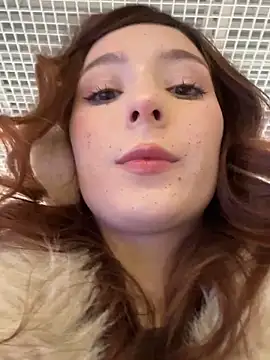 Snapshot of LilluKatten chatting on 12-19-25, 12:23 LilluKatten online show from 12-19-25, 12:23