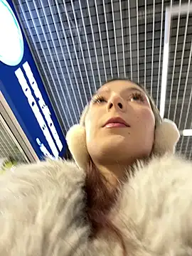 Snapshot of LilluKatten chatting on 12-20-25, 09:38 LilluKatten online show from 12-20-25, 09:38