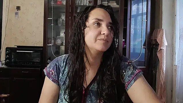 Snapshot of VoulezVous_Angel chatting on 12-05-25, 10:35 VoulezVous Angel online show from 12-05-25, 10:35