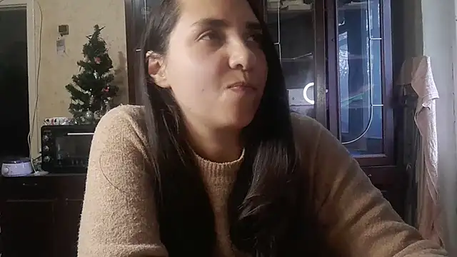 Snapshot of VoulezVous_Angel chatting on 12-14-25, 10:31 VoulezVous Angel online show from 12-14-25, 10:31