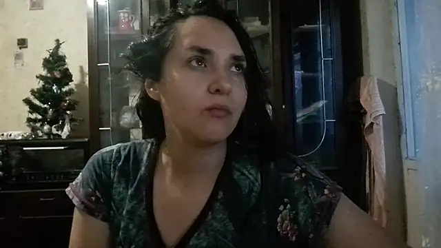 Snapshot of VoulezVous_Angel chatting on 12-15-25, 05:44 VoulezVous Angel online show from 12-15-25, 05:44