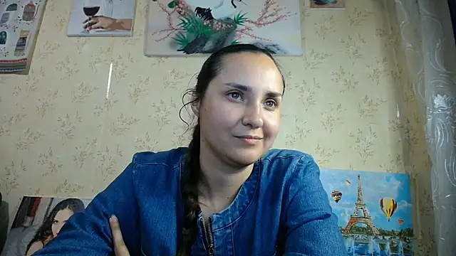 Snapshot of VoulezVous_Angel chatting on 05-30-26, 05:10 VoulezVous Angel online show from 05-30-26, 05:10