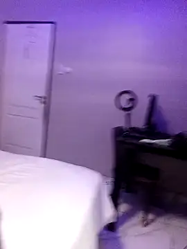 Snapshot of baddiemine05 chatting on 12-15-25, 05:34 baddiemine05 online show from 12-15-25, 05:34