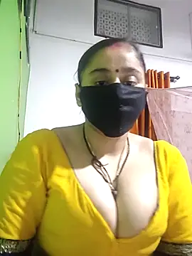 Snapshot of Hot_dolls chatting on 10-30-25, 06:52 Hot dolls online show from 10-30-25, 06:52