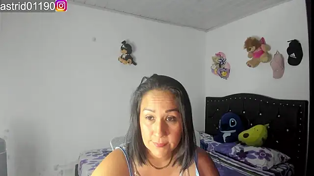 Snapshot of astrid_sexy1 chatting on 11-05-25, 01:05 astrid sexy1 online show from 11-05-25, 01:05