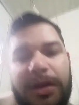 Snapshot of cesarcampos2210 chatting on 10-31-25, 09:54 cesarcampos2210 online show from 10-31-25, 09:54