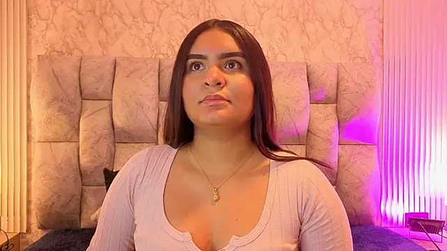 amarahanks1 online show from 11-18-25, 07:29