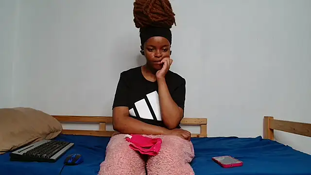 Snapshot of KinkyP6966 chatting on 11-23-25, 05:24 KinkyP6966 online show from 11-23-25, 05:24