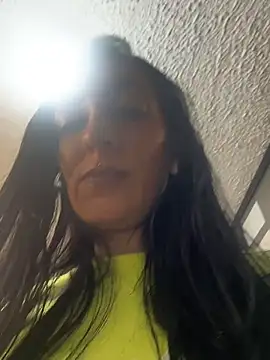 Snapshot of Salome_Marck chatting on 11-19-25, 04:51 Salome Marck online show from 11-19-25, 04:51