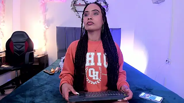 Lucerop  online show from 04-10-26, 03:23