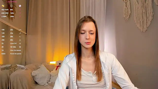 Snapshot of SweetVee chatting on 07-21-26, 06:49 SweetVee online show from 07-21-26, 06:49