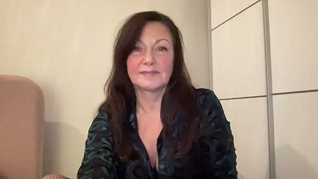 HotLdyllic online show from 11-16-25, 07:52