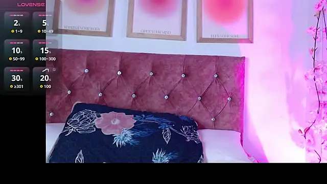 Madisonkay online show from 11-21-25, 07:12