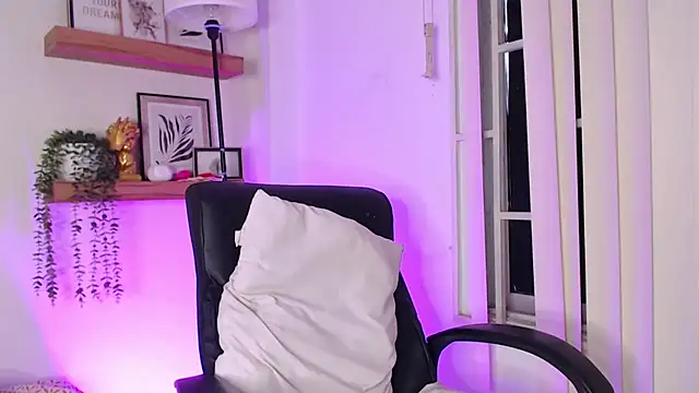 Madisonkay online show from 04-01-26, 06:16