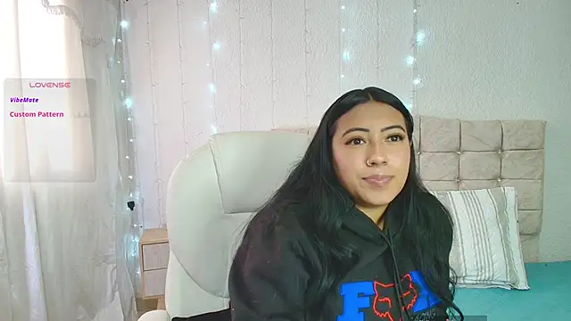 Snapshot of brunette_hot02 chatting on 11-04-25, 07:46 brunette hot02 online show from 11-04-25, 07:46