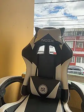 Samantha firee online show from 11-18-25, 02:43