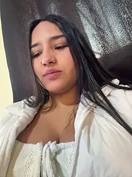Snapshot of Samantha_firee chatting on 06-13-26, 11:08 Samantha firee online show from 06-13-26, 11:08
