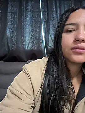 Snapshot of Samantha_firee chatting on 06-22-26, 11:07 Samantha firee online show from 06-22-26, 11:07