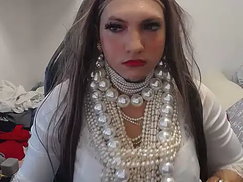 VanesaCrossic online show from 06-16-26, 10:18
