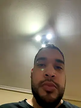 Snapshot of Stiven23J chatting on 12-16-25, 06:46 Stiven23J online show from 12-16-25, 06:46