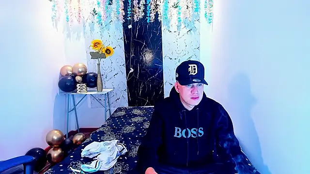 Snapshot of team_badboys chatting on 12-18-25, 03:01 team badboys online show from 12-18-25, 03:01