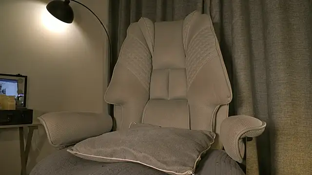 lianewhite online show from 04-21-26, 02:51