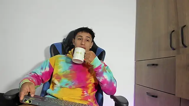 Snapshot of dorman_boy chatting on 02-18-26, 01:45 dorman boy online show from 02-18-26, 01:45