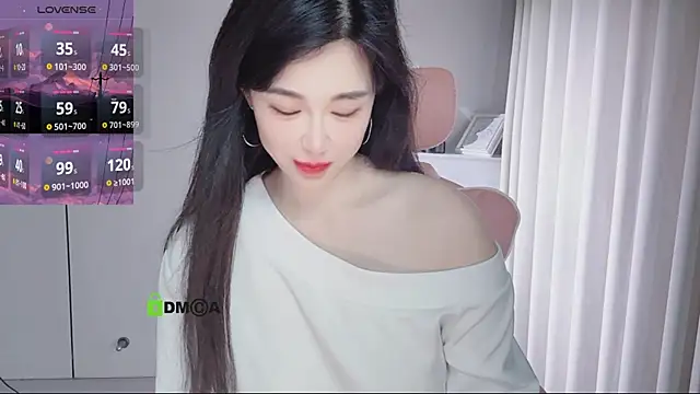 Snapshot of YunShan-33 chatting on 05-22-26, 04:19 YunShan-33 online show from 05-22-26, 04:19