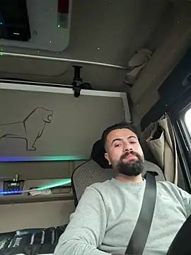 Snapshot of JanSy0 chatting on 12-20-25, 02:24 JanSy0 online show from 12-20-25, 02:24