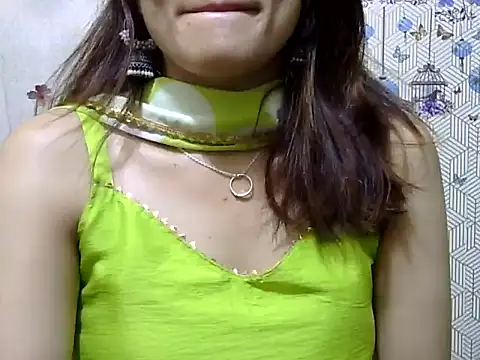 Snapshot of maira_33 chatting on 01-16-26, 09:02 maira 33 online show from 01-16-26, 09:02