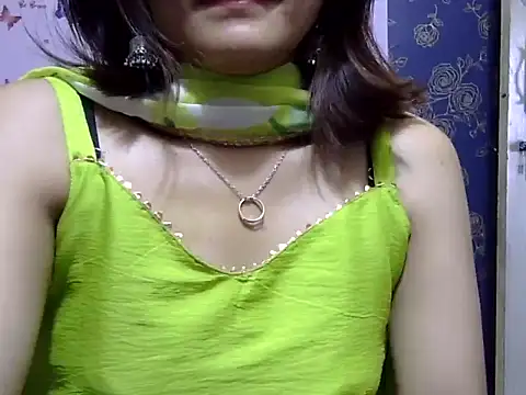 Snapshot of maira_33 chatting on 02-22-26, 09:41 maira 33 online show from 02-22-26, 09:41