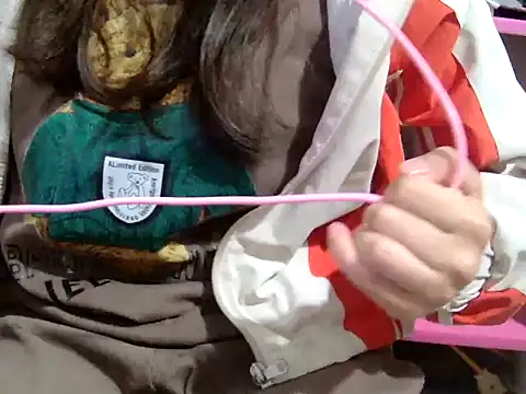 Snapshot of LunoChucki chatting on 03-04-26, 01:55 LunoChucki online show from 03-04-26, 01:55