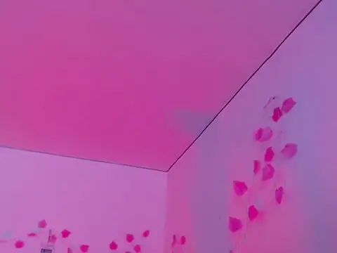 Snapshot of Samanta_777 chatting on 11-15-25, 12:45 Samanta 777 online show from 11-15-25, 12:45