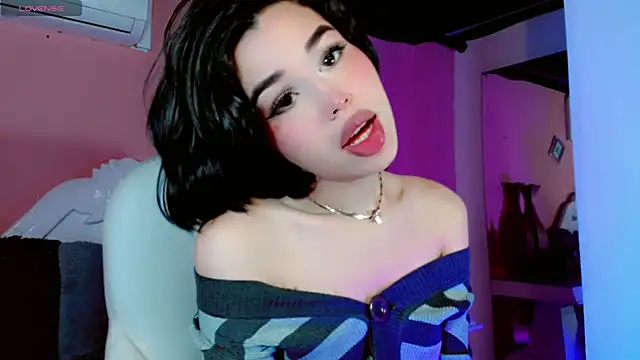 Snapshot of ClaudiaSophia chatting on 11-10-25, 11:42 ClaudiaSophia online show from 11-10-25, 11:42