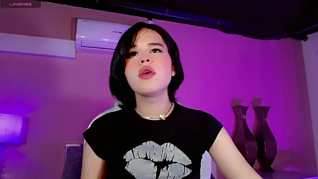 Snapshot of ClaudiaSophia chatting on 12-03-25, 11:30 ClaudiaSophia online show from 12-03-25, 11:30