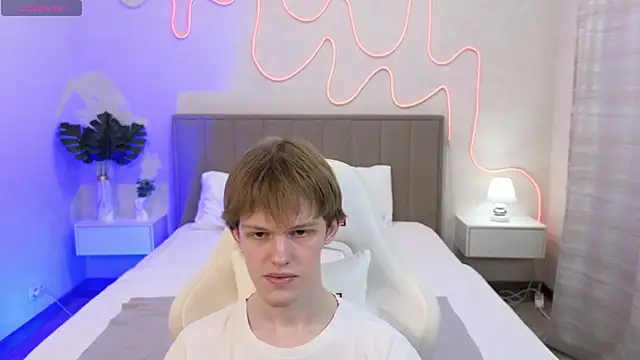 Fakeangel87 online show from 11-03-25, 01:08