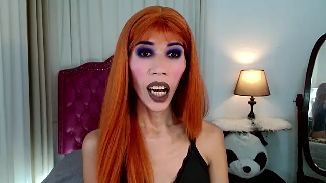 Snapshot of bellaUtops chatting on 01-13-26, 01:44 bellaUtops online show from 01-13-26, 01:44