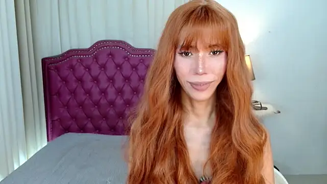 Snapshot of bellaUtops chatting on 02-08-26, 11:24 bellaUtops online show from 02-08-26, 11:24