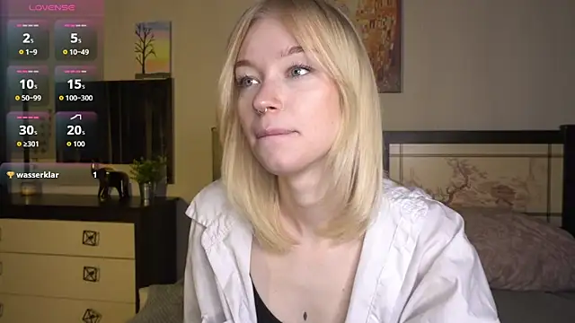 Snapshot of ShanelTunon chatting on 11-13-25, 08:08 ShanelTunon online show from 11-13-25, 08:08