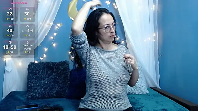 Snapshot of Lauryn_Jones chatting on 12-19-25, 03:52 Lauryn Jones online show from 12-19-25, 03:52